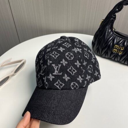 LV Louis Vuitton original denim baseball cap 🧢lightweight and breathable. - Image 7
