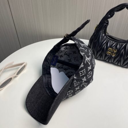 LV Louis Vuitton original denim baseball cap 🧢lightweight and breathable. - Image 8