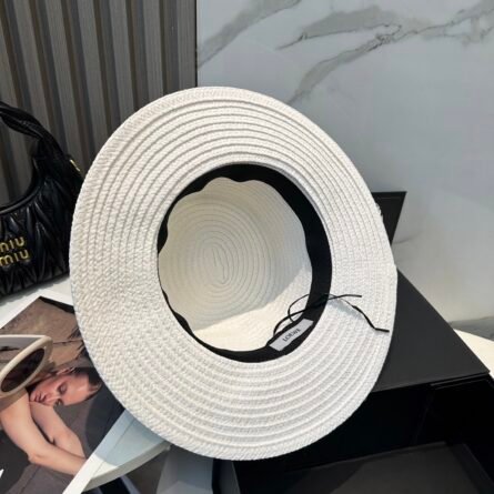 💛 Loewe's New Straw Hat With Ribbon, a Must-Have for Holiday and Leisure - Image 5